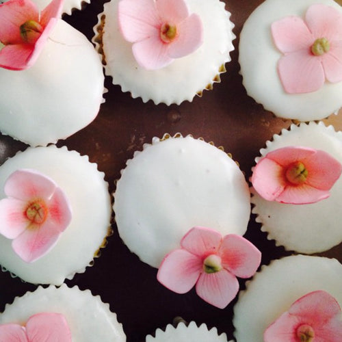 Decorated floral cupcakes